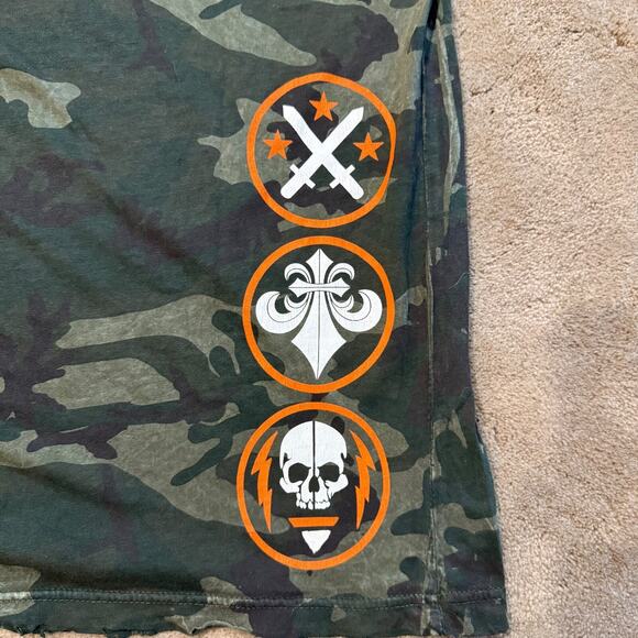 Affliction Army Tee Fatigue Style Green Camo M Back Graphic Skull Made in USA - Picture 9 of 10